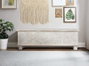 GINER Y COLOMER Baûl coffre de rangement en bois de manguier massif, finition blanc vieilli avec détails en bronze, 150 x 60 x 50 cm